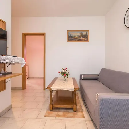 Apartment 3 Bedroom Amazing In Banjevci