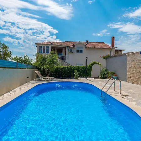 3 Bedroom Amazing In *