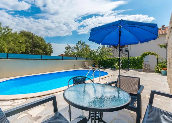 3 Bedroom Amazing In شقة Banjevci