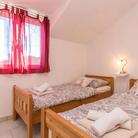 Apartamento 3 Bedroom Amazing In *