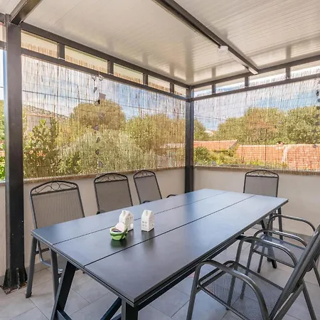 Apartamento 3 Bedroom Amazing In