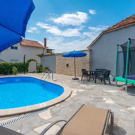 3 Bedroom Amazing In Banjevci