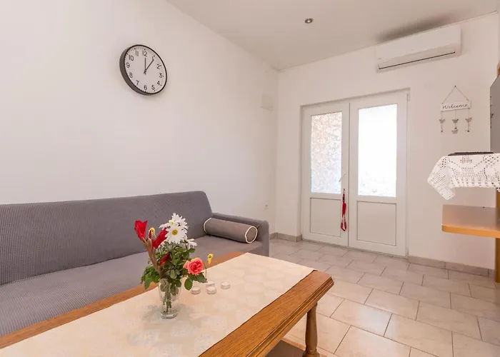 3 Bedroom Amazing In Διαμέρισμα *